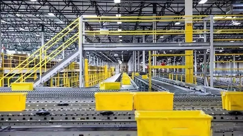 悬臂式货架材质分类及选择要点解析
